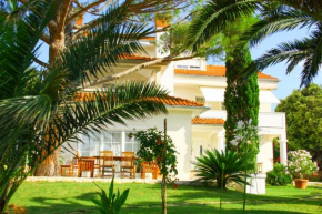 Отель Villa Lucija  Раб
